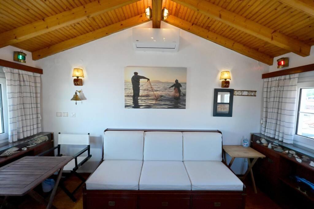 Navigats Traditional House Village