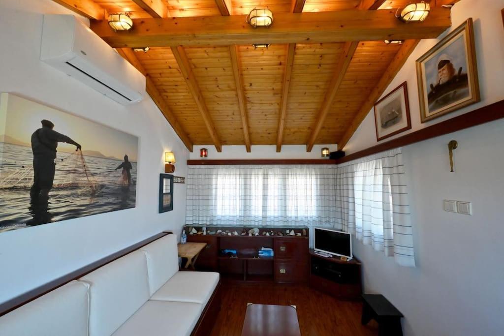 Navigats Traditional House Village Holiday home *