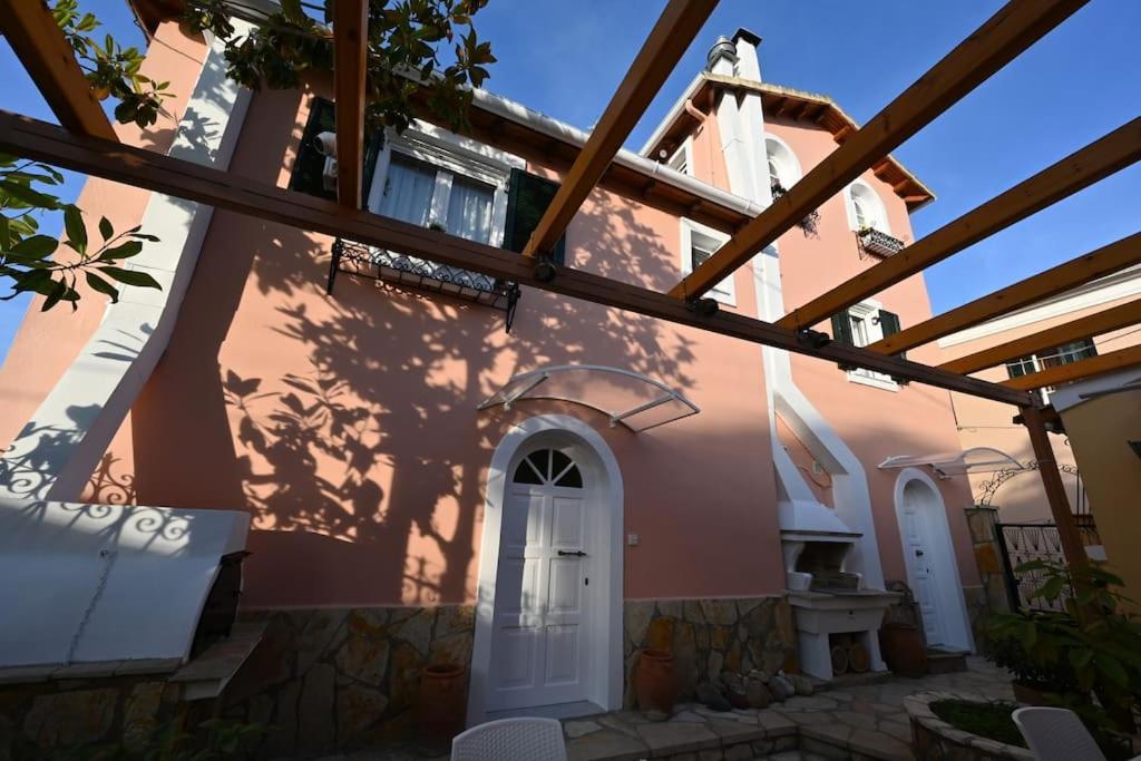 Navigats Traditional House Village Holiday home *